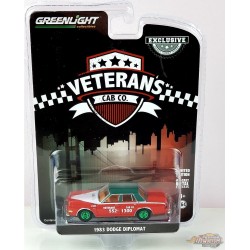 CHASE CAR 1983 Dodge Diplomat - Veteran`s Cab Co - Hobby Exclusive - 1/64 Greenlight -30283GR